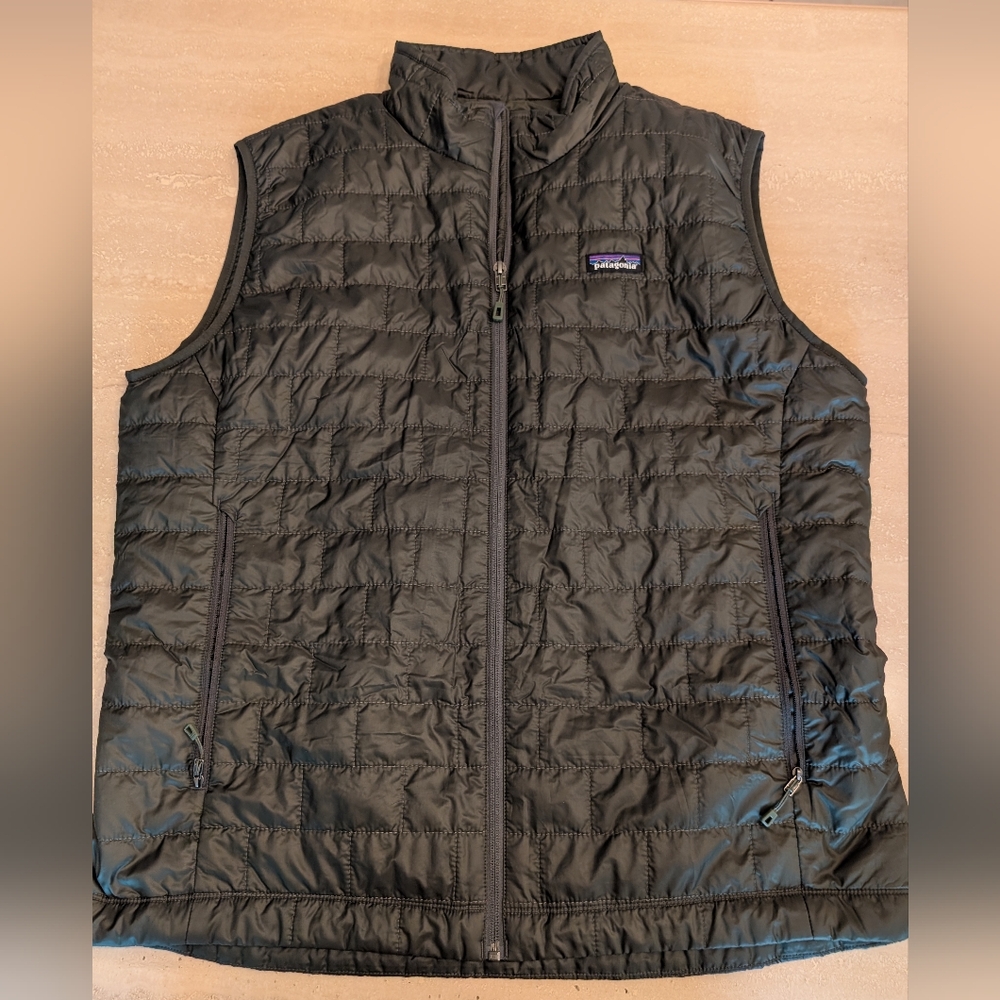 Patagonia Men's Dark Olive Quilted Vest